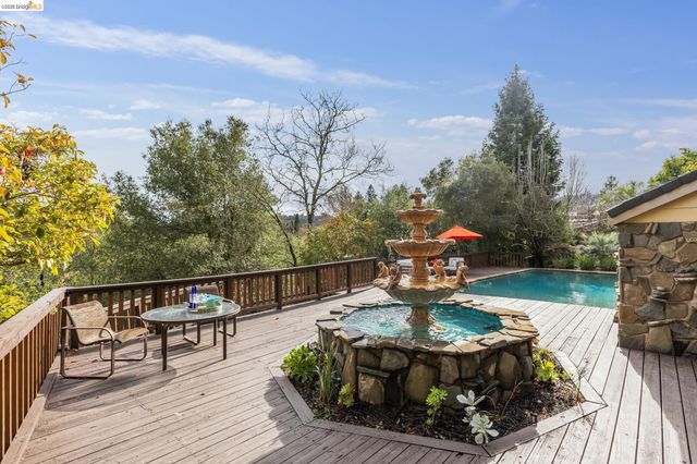 78 Scenic Dr, Orinda, CA 94563