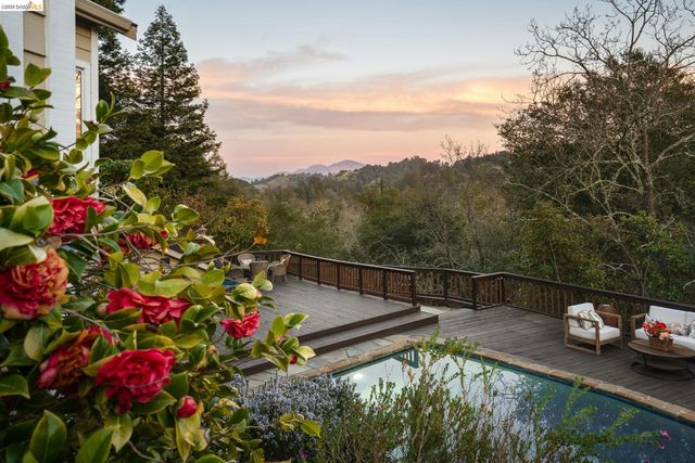 78 Scenic Dr, Orinda, CA 94563
