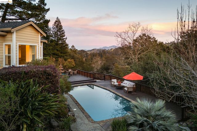 78 Scenic Dr, Orinda, CA 94563