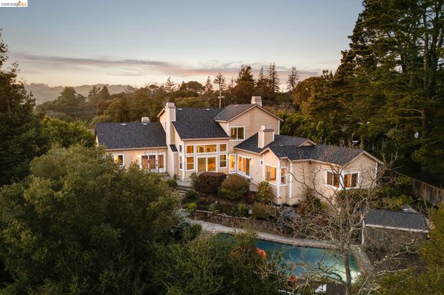 78 Scenic Dr, Orinda, CA 94563