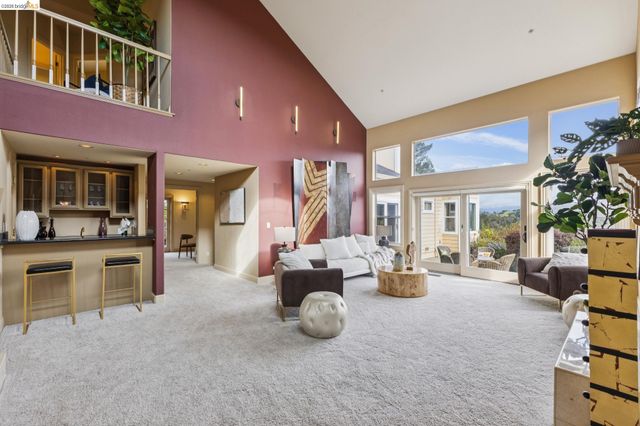 78 Scenic Dr, Orinda, CA 94563