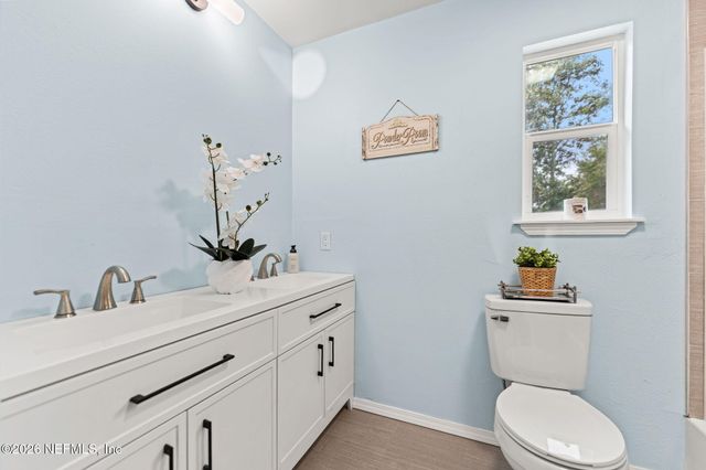 10264 SWARTHMORE Drive, Jacksonville, FL 32218