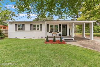10264 SWARTHMORE Drive, Jacksonville, FL 32218