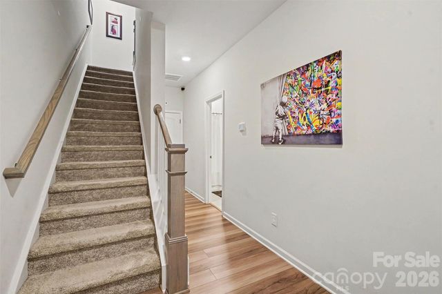 10024 Hemingway Place, Charlotte, NC 28227