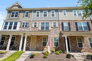 10024 Hemingway Place, Charlotte, NC 28227