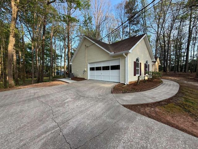 35 Lindsey Lane, Sharpsburg, GA 30277