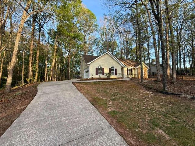 35 Lindsey Lane, Sharpsburg, GA 30277