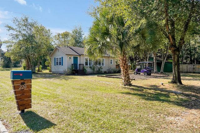 220 AVOCADO AVENUE, Sanford, FL 32771