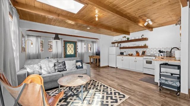 573 Spruce, Sugarloaf, CA 92386