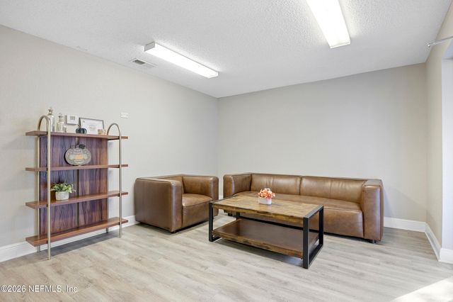 2943 SPRING PARK Road, Jacksonville, FL 32207