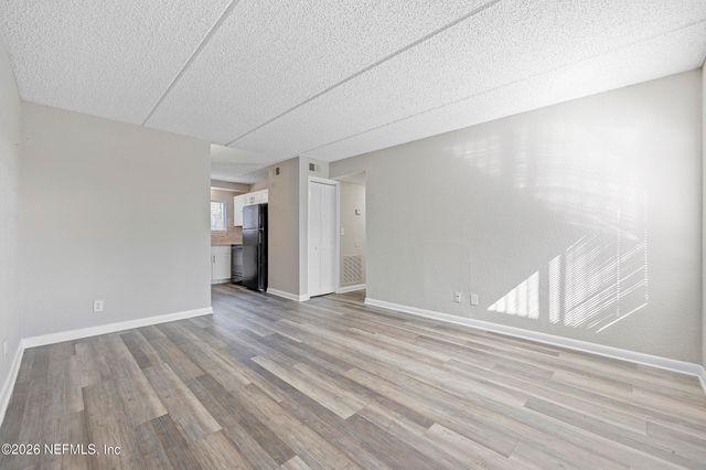 2943 SPRING PARK Road, Jacksonville, FL 32207