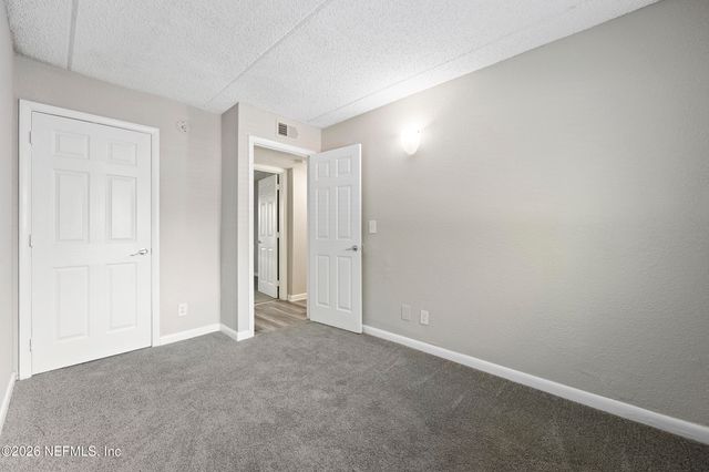 2943 SPRING PARK Road, Jacksonville, FL 32207