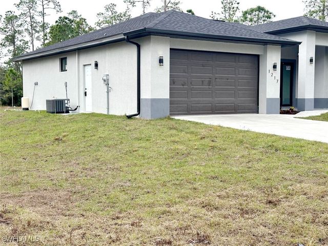 1217 Washington AVE, Lehigh Acres, FL 33972
