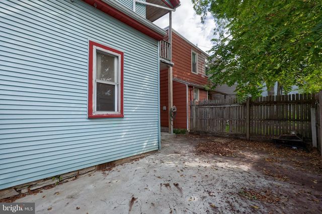 916 WALNUT ST, Lebanon, PA 17042