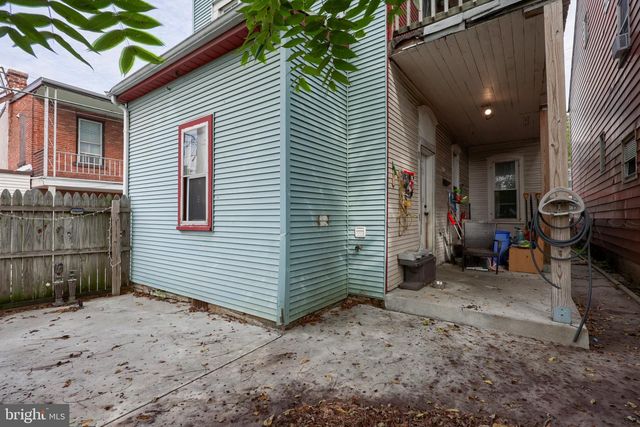 916 WALNUT ST, Lebanon, PA 17042