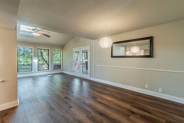 1404 Vancouver Drive, Arlington, TX 76012