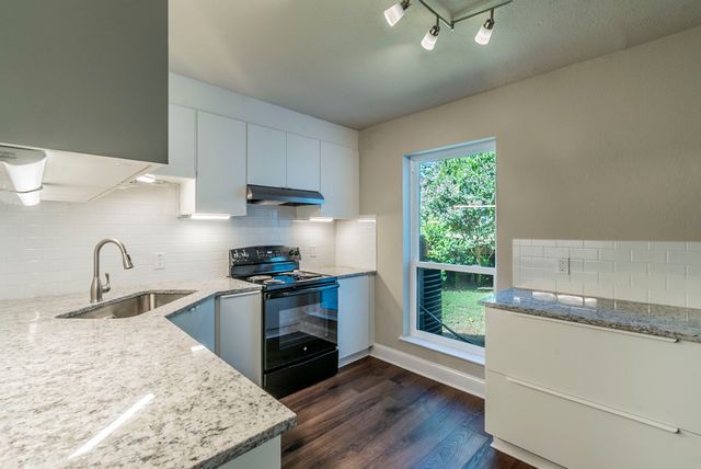 1404 Vancouver Drive, Arlington, TX 76012