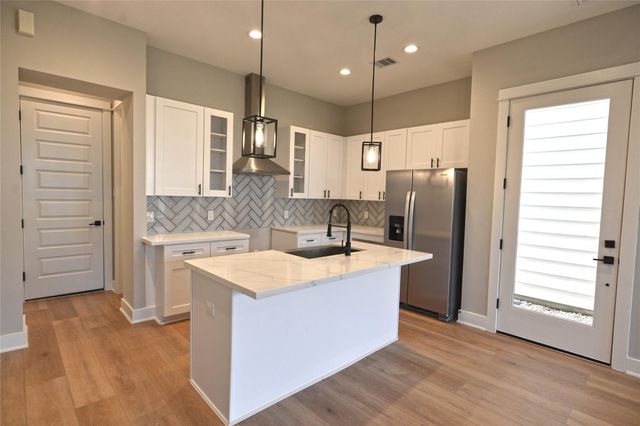 5935 Cebra Street, Houston, TX 77091