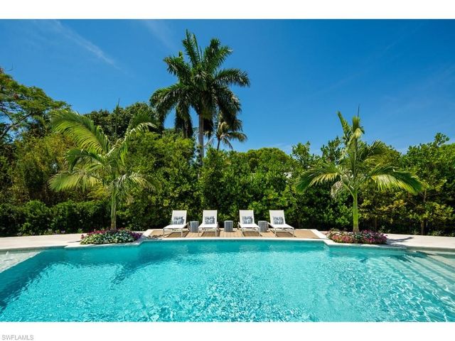 725 Pectin RD, Naples, FL 34102