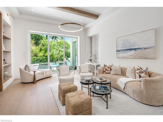 725 Pectin RD, Naples, FL 34102