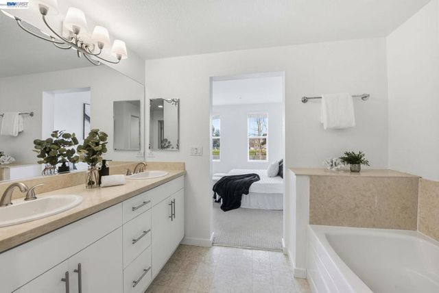 4463 4463 Hyde Cmn 116, Fremont, CA 94538