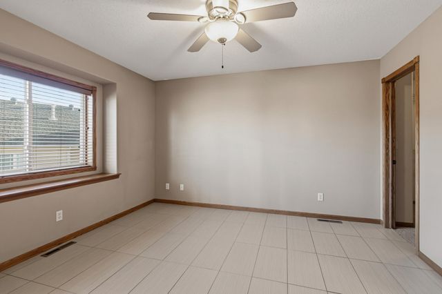 4749 44th Street S, Fargo, ND 58104