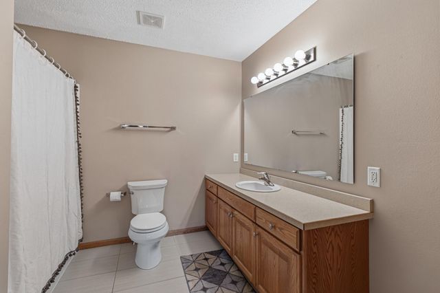 4749 44th Street S, Fargo, ND 58104