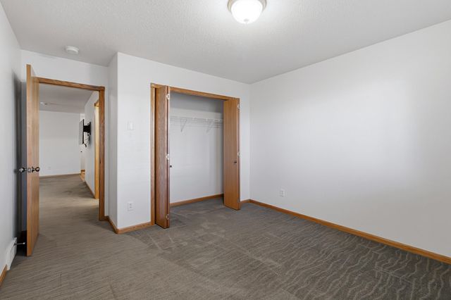 4749 44th Street S, Fargo, ND 58104