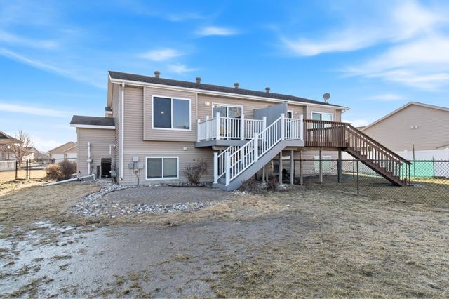 4749 44th Street S, Fargo, ND 58104