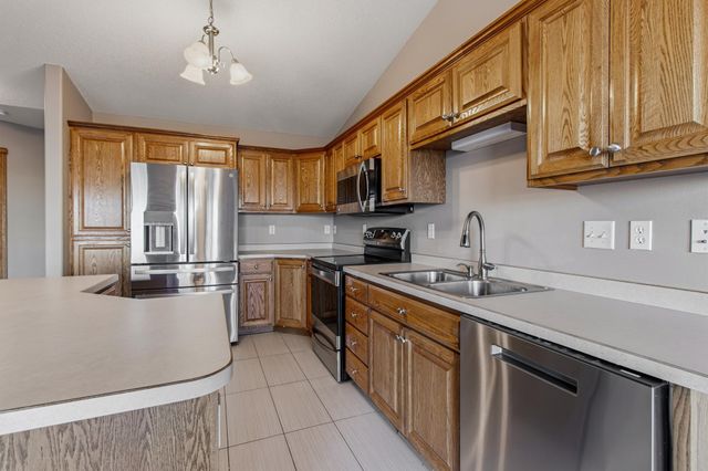 4749 44th Street S, Fargo, ND 58104