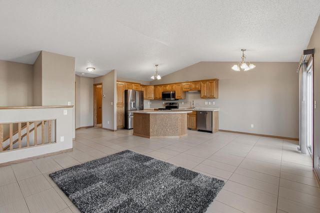 4749 44th Street S, Fargo, ND 58104