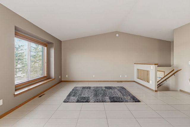 4749 44th Street S, Fargo, ND 58104