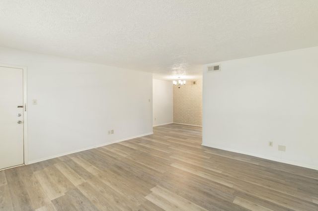 429 N Post Oak Lane 429, Houston, TX 77024