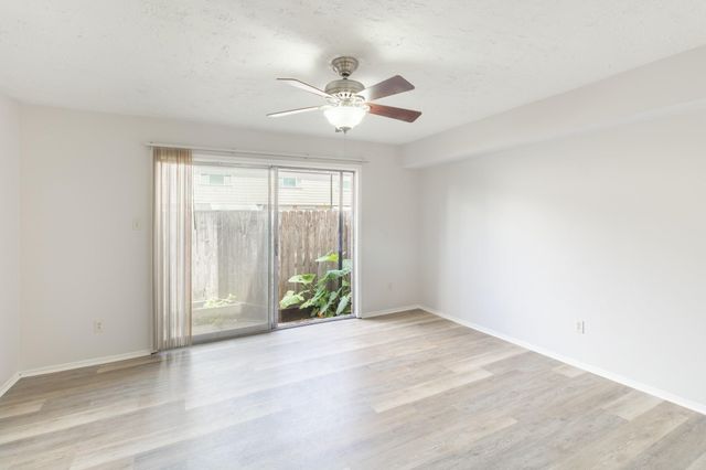 429 N Post Oak Lane 429, Houston, TX 77024