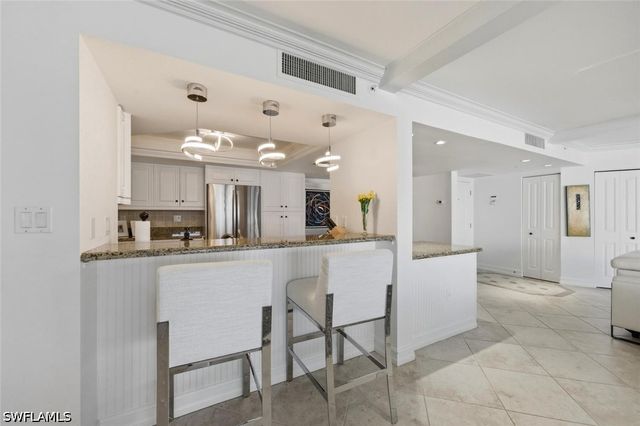 4751 Gulf Shore BLVD N PH7, Naples, FL 34103