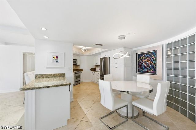 4751 Gulf Shore BLVD N PH7, Naples, FL 34103