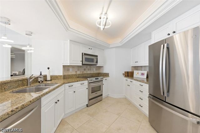 4751 Gulf Shore BLVD N PH7, Naples, FL 34103