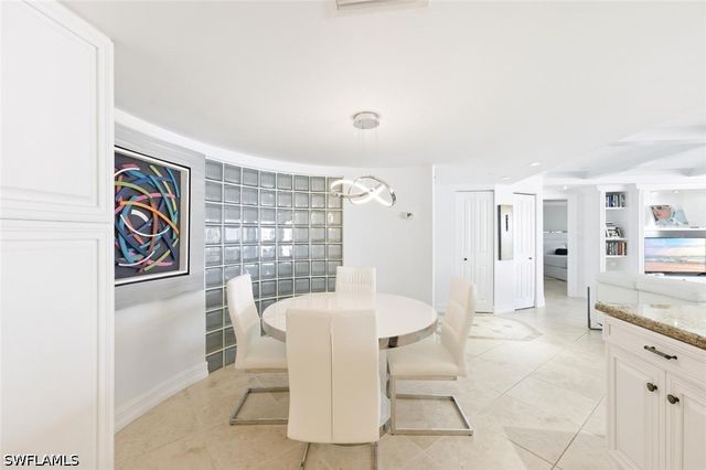 4751 Gulf Shore BLVD N PH7, Naples, FL 34103