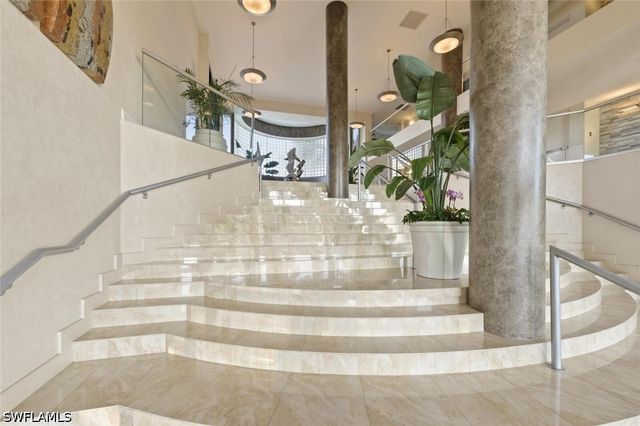 4751 Gulf Shore BLVD N PH7, Naples, FL 34103