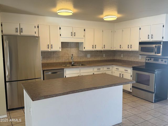 4016 E EUGIE Avenue, Phoenix, AZ 85032