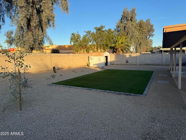 4016 E EUGIE Avenue, Phoenix, AZ 85032