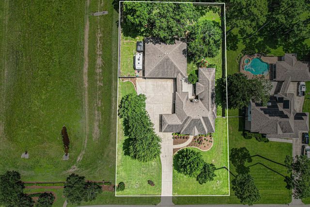 14603 Spring Mountain Drive, Tomball, TX 77377