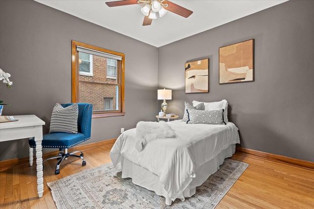 2380 N 115th STREET, Wauwatosa, WI 53226