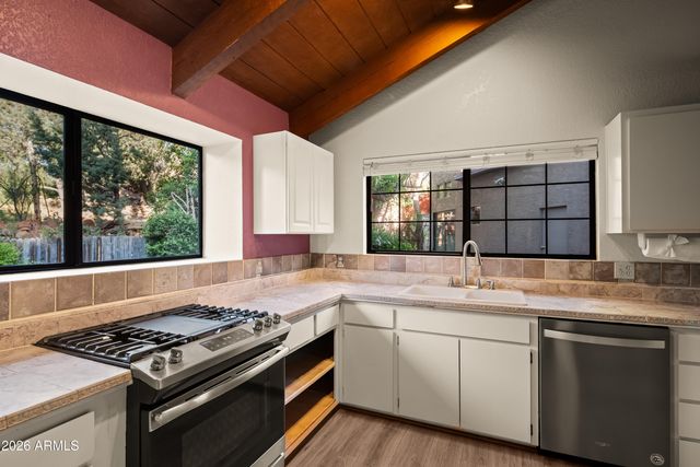 66 DOODLEBUG Road, Sedona, AZ 86336