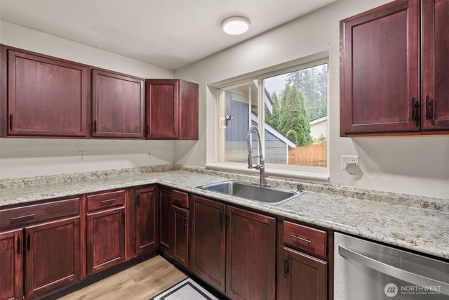 140 E Timberlake Drive, Shelton, WA 98584