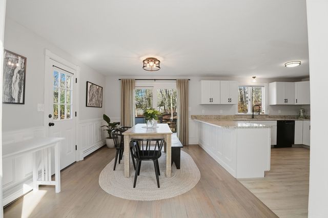 296 Meiggs Backus Rd, Sandwich, MA 02563