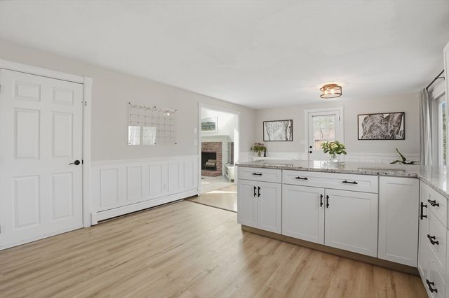 296 Meiggs Backus Rd, Sandwich, MA 02563