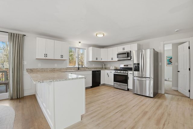 296 Meiggs Backus Rd, Sandwich, MA 02563