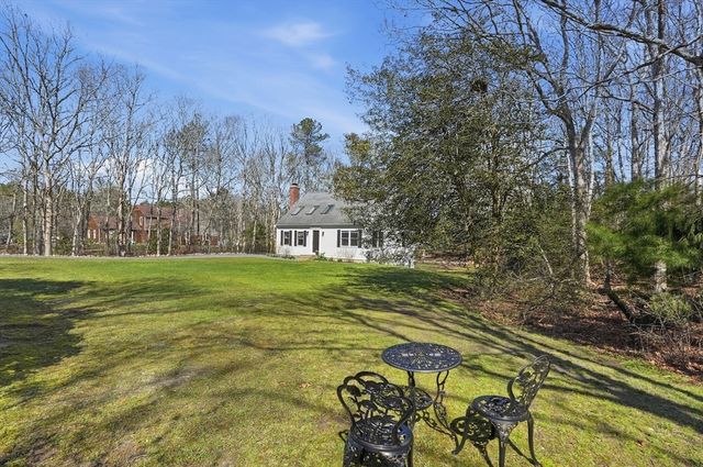 296 Meiggs Backus Rd, Sandwich, MA 02563