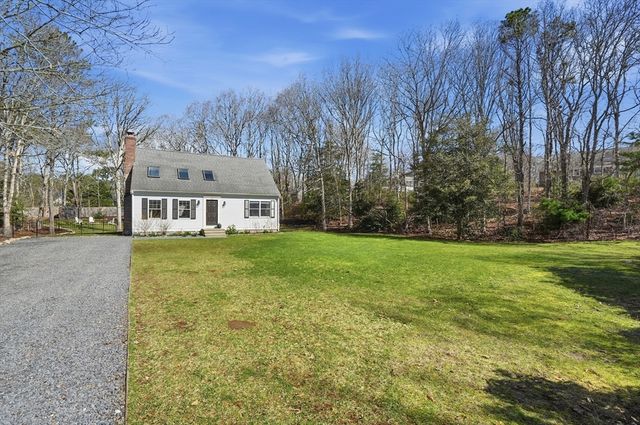 296 Meiggs Backus Rd, Sandwich, MA 02563
